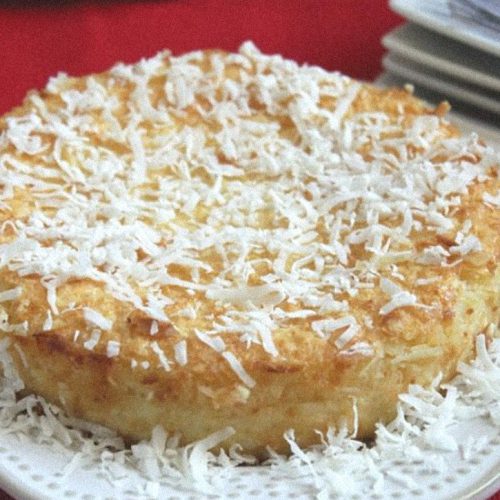 Pastel de papas dulces con leche de coco